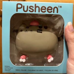 Pusheen Roller Skating Vinyl Figure